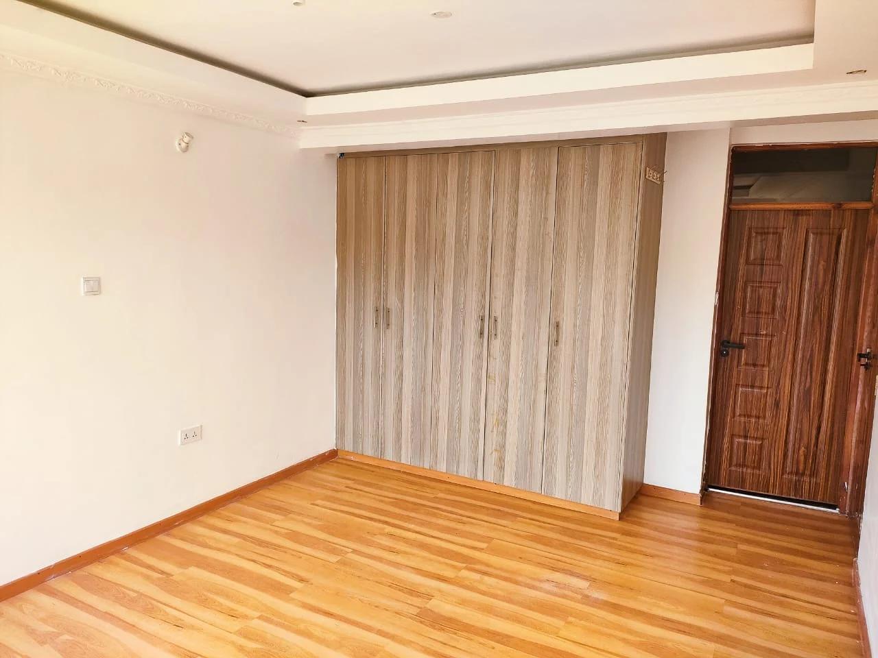 Spacious 3BR Duplex Apartment with DSQ in Thindigua  - Image 4