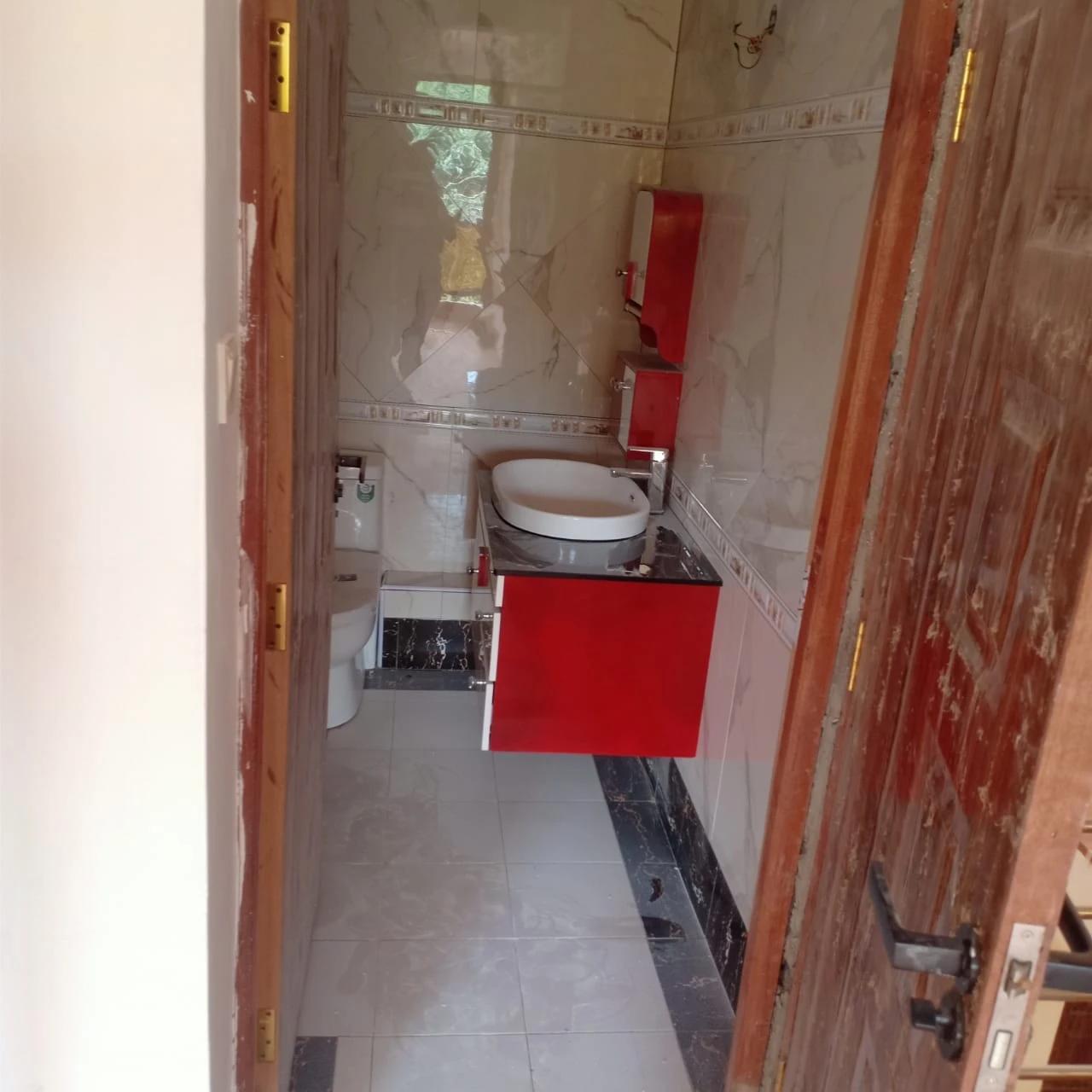 Spacious 3BR Duplex Apartment with DSQ in Thindigua  - Image 18