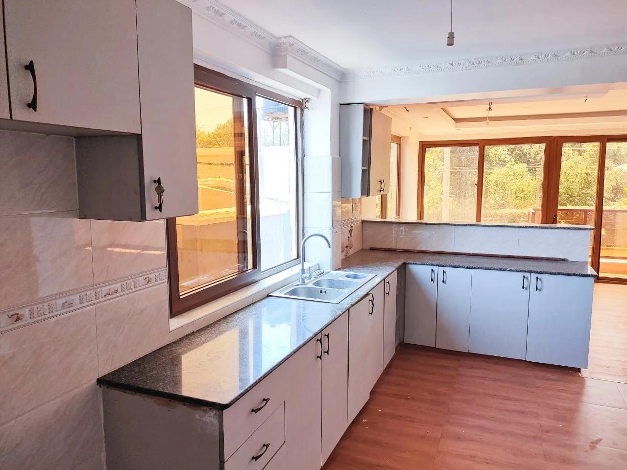 Spacious 3BR Duplex Apartment with DSQ in Thindigua  - Image 13