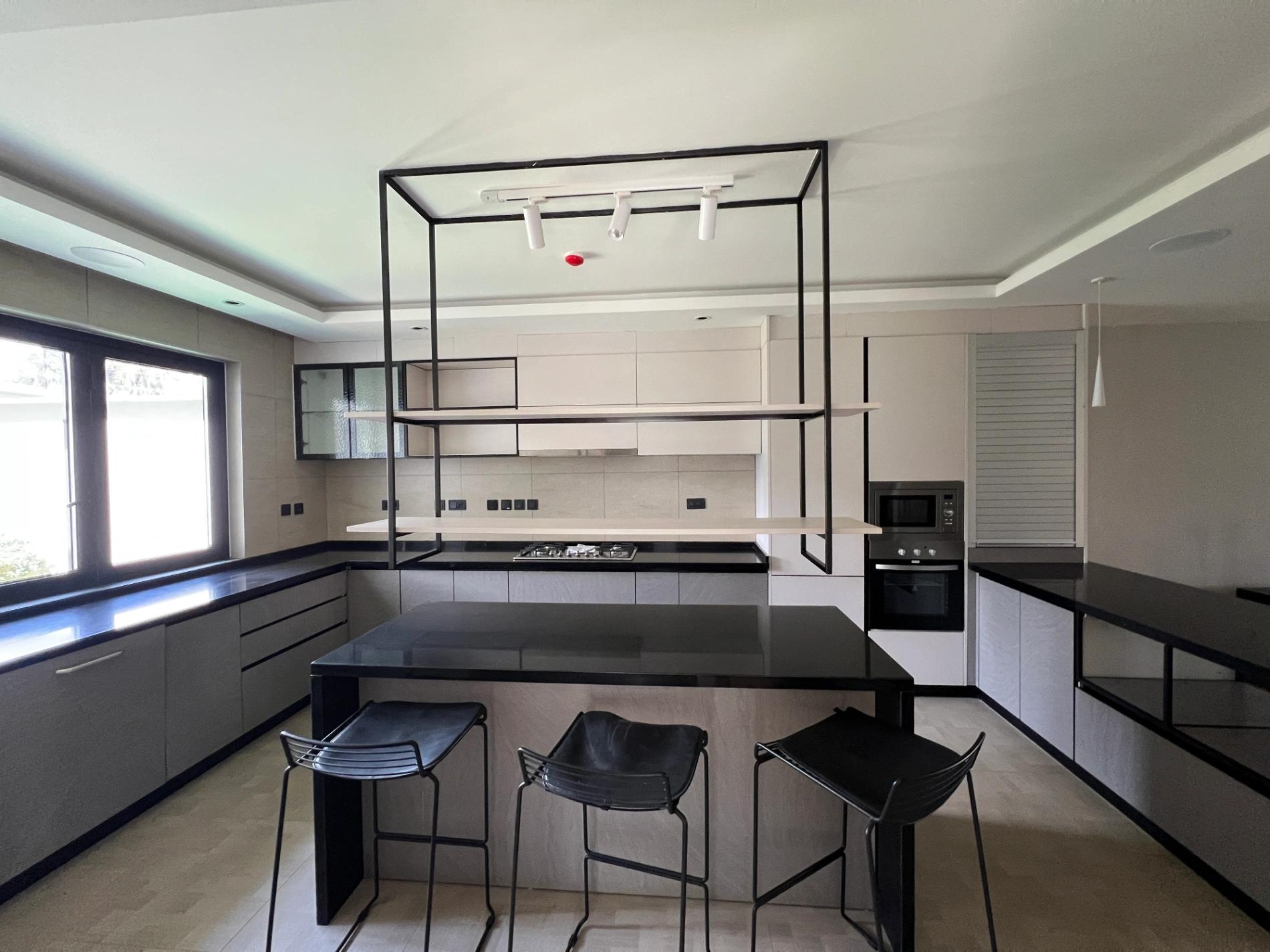 4-Bedroom Townhouse For Sale in Lavington - Image 10