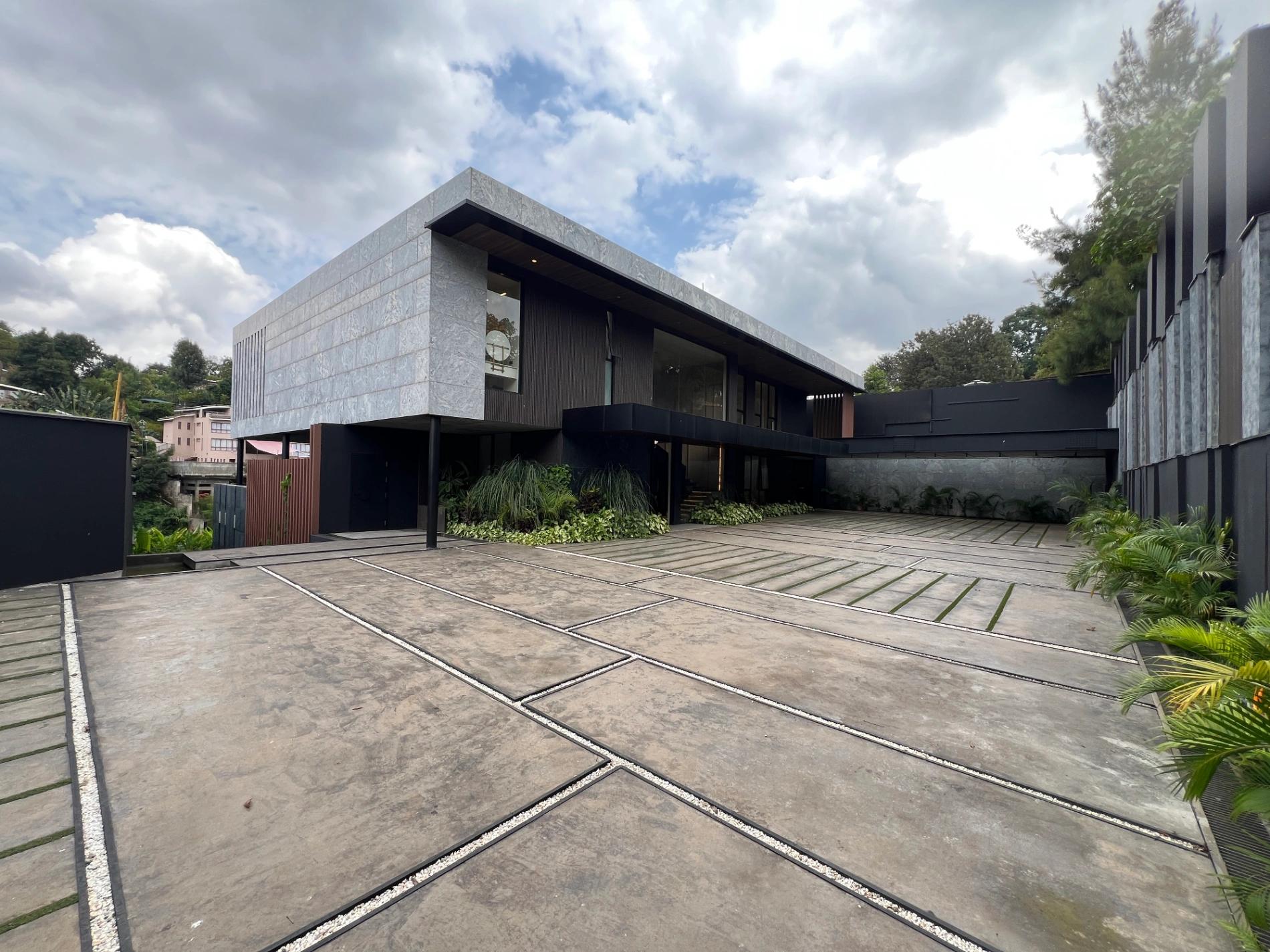 5BR Townhouse on Sale in Kitisuru - Image 3