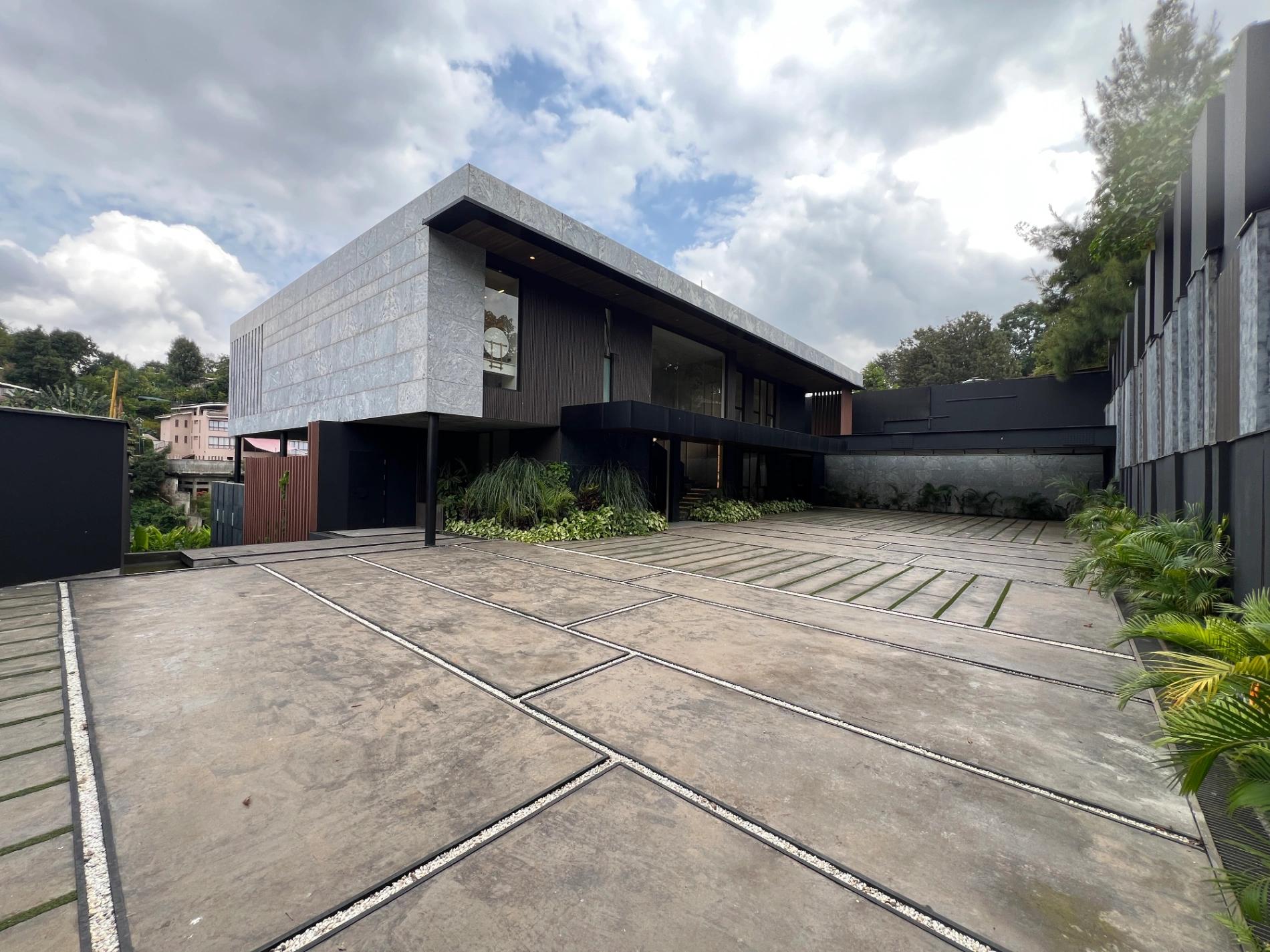 5BR Townhouse on Sale in Kitisuru - Image 8