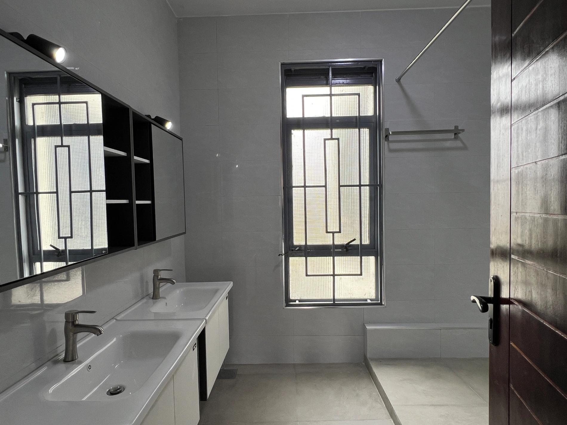 4 BR MANSIONATTE IN THIKA - Image 5