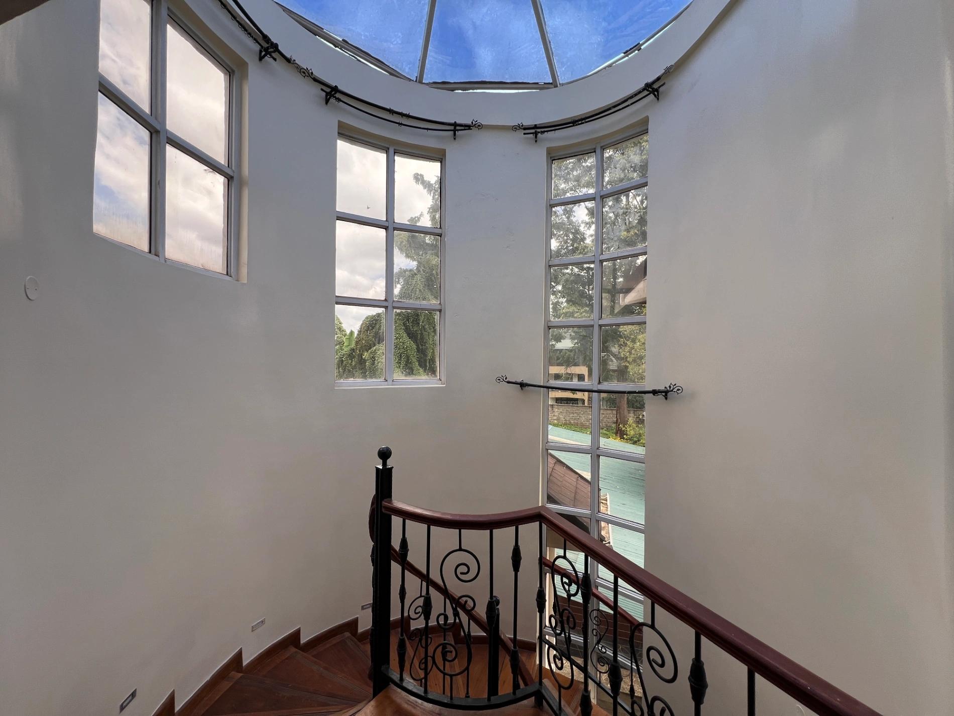 5BR +GYM +SQ on Sale in Lavington  - Image 2