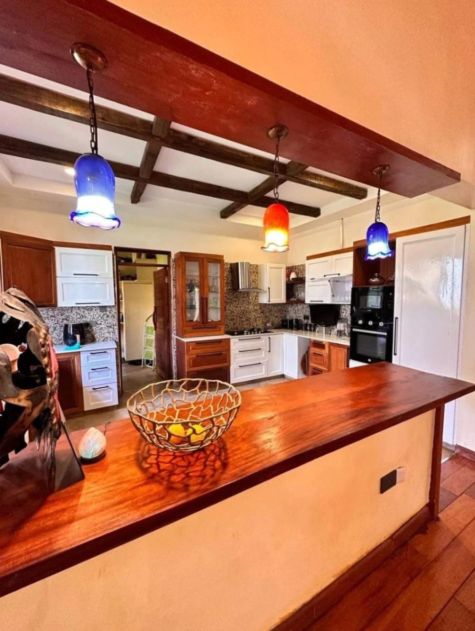 Ambassadorial 6-Bedroom House for Sale in Ridgeways- Kiambu Road - Image 12
