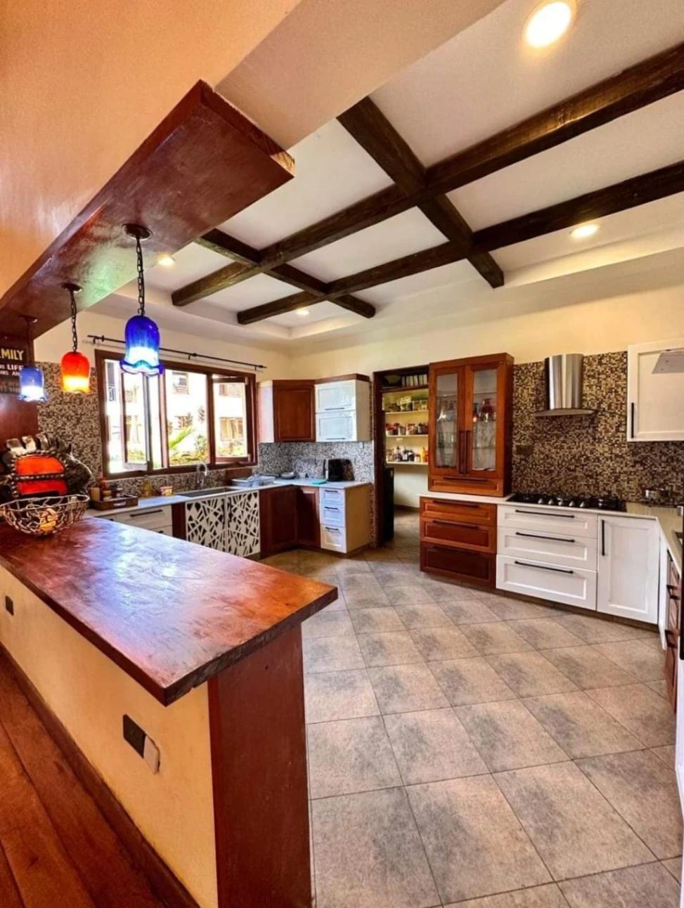 Ambassadorial 6-Bedroom House for Sale in Ridgeways- Kiambu Road - Image 13